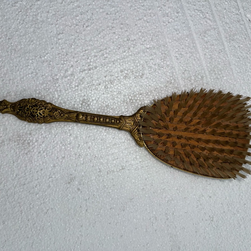 Vintage Victorian Ornate Brass Hair Brush Porcelain Inlay roses - Picture 4 of 6